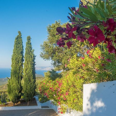 Villa Dio Petres Kroustas Exteriör bild