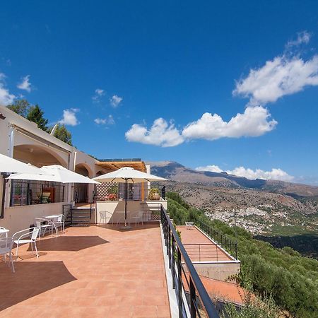 Villa Dio Petres Kroustas Exteriör bild