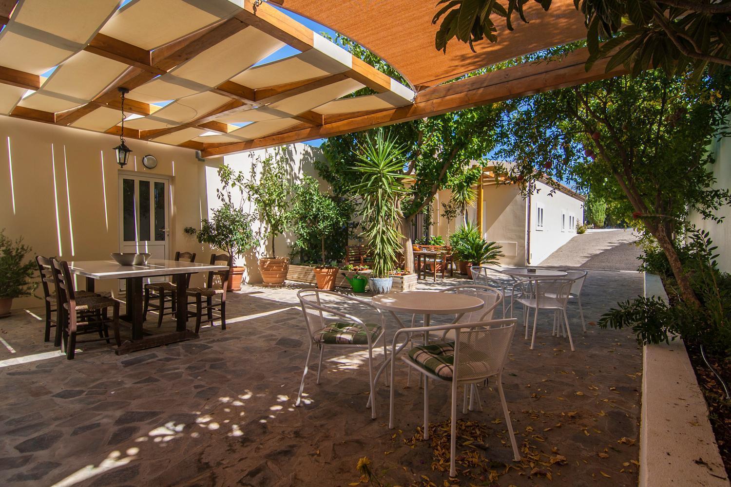 Villa Dio Petres Kroustas Exteriör bild