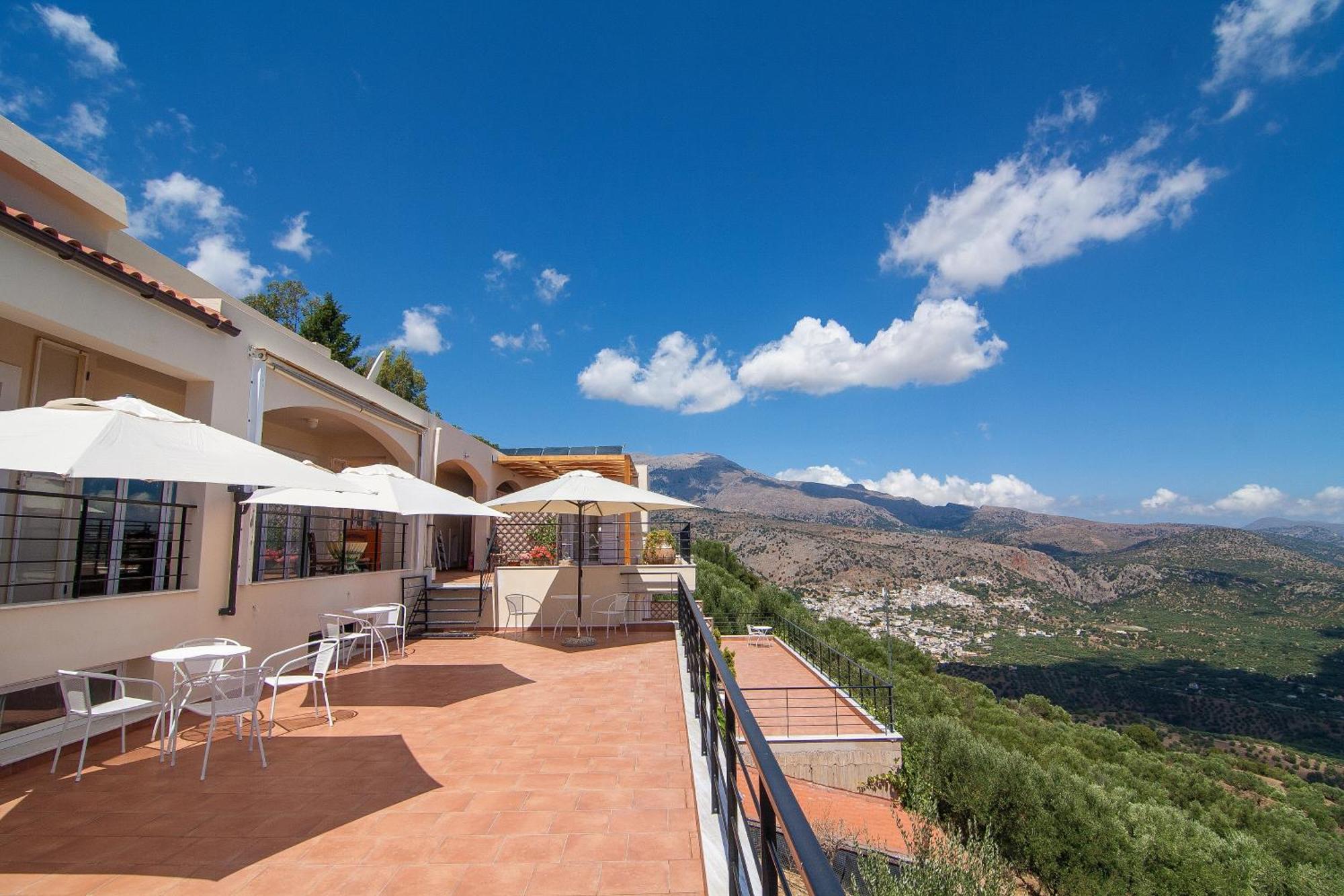Villa Dio Petres Kroustas Exteriör bild