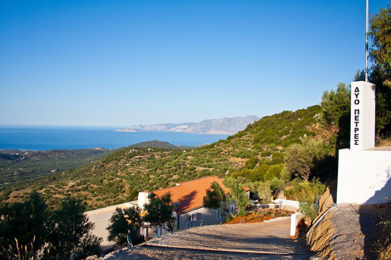 Villa Dio Petres Kroustas Exteriör bild