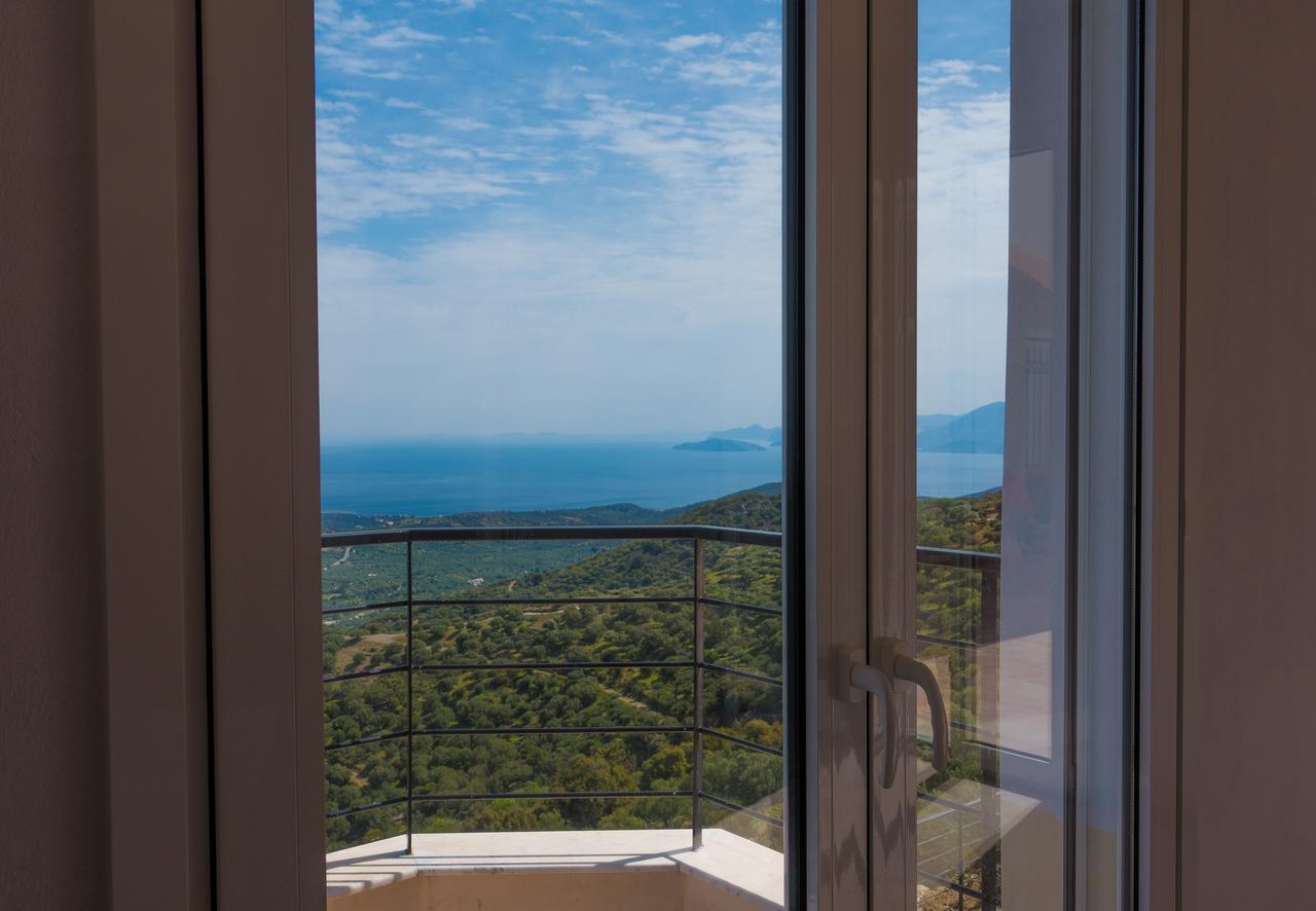 Villa Dio Petres Kroustas Exteriör bild