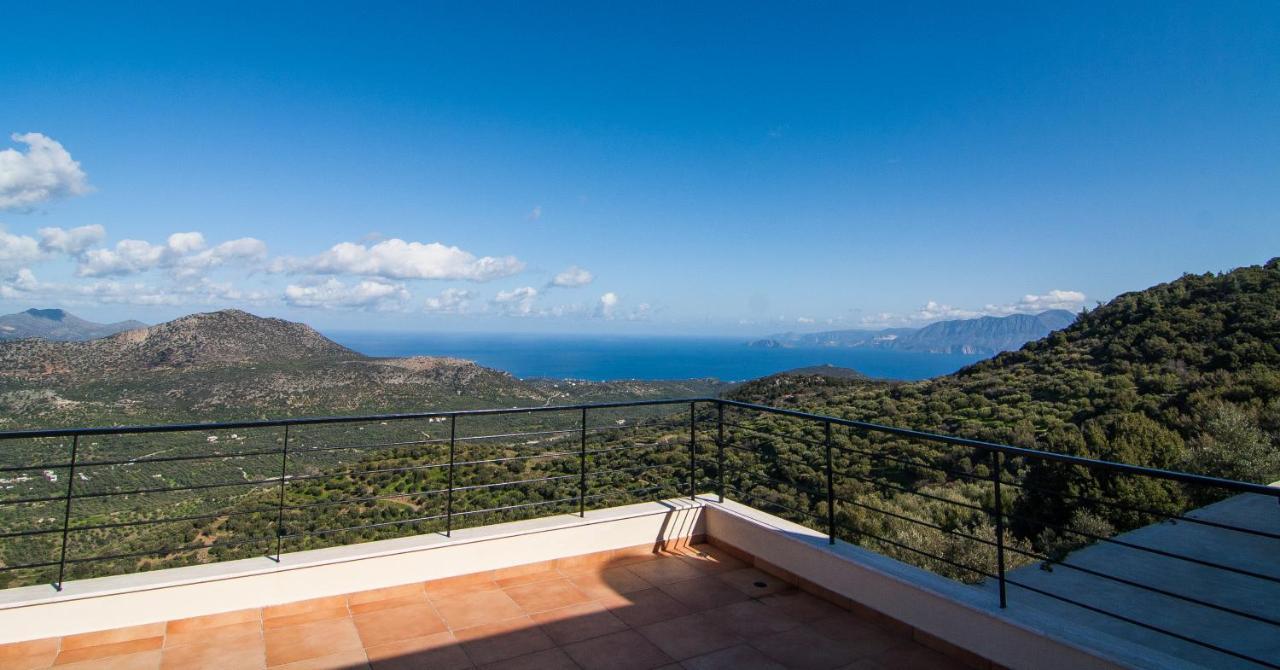 Villa Dio Petres Kroustas Exteriör bild