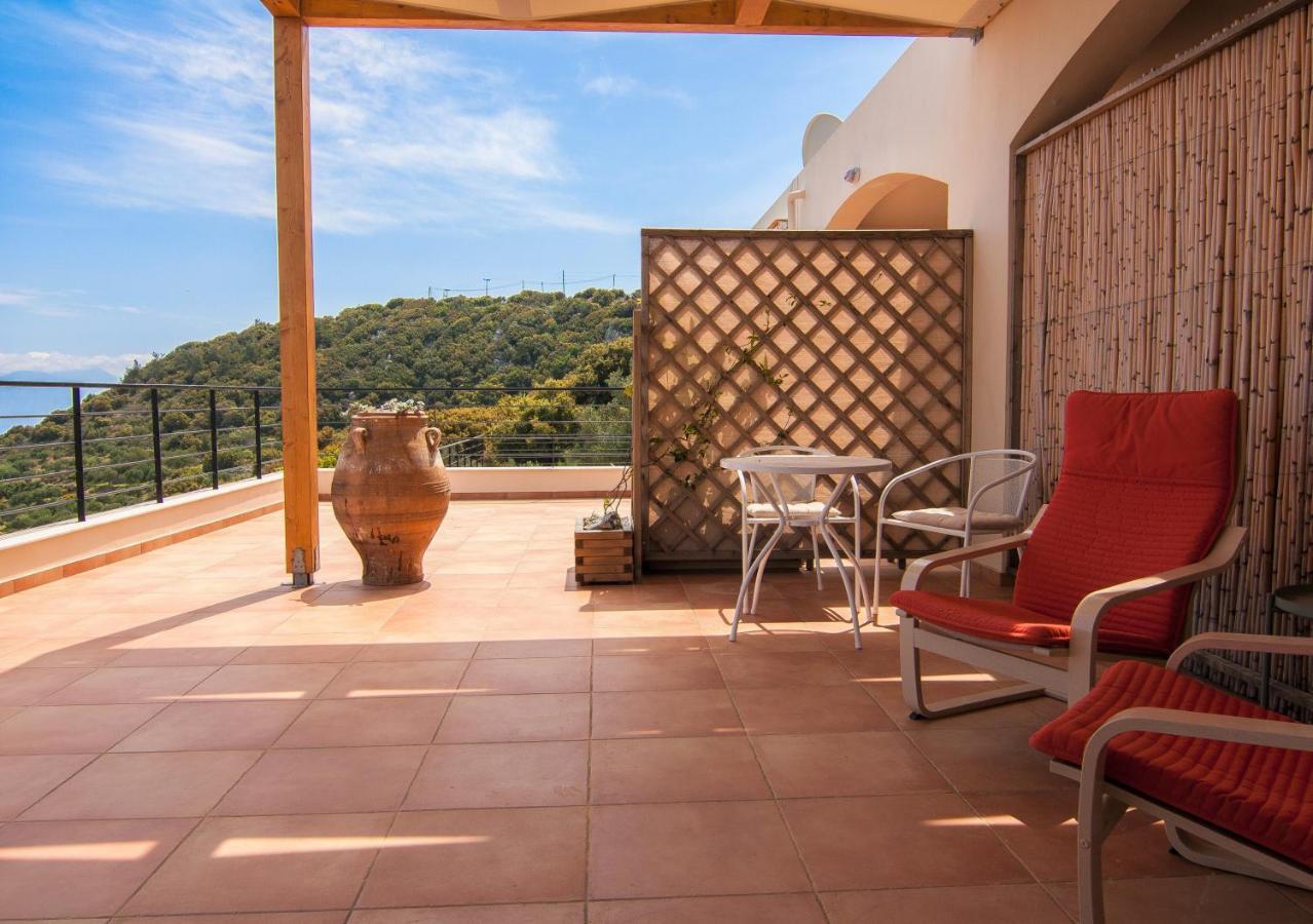 Villa Dio Petres Kroustas Exteriör bild
